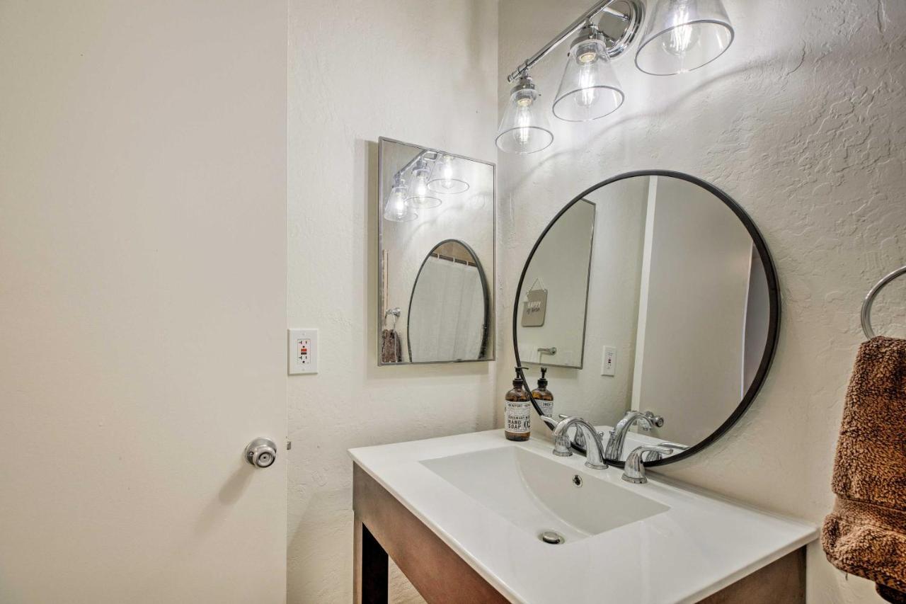 Modern With Pool Access About 4 Mi To Asu Apartment Tempe