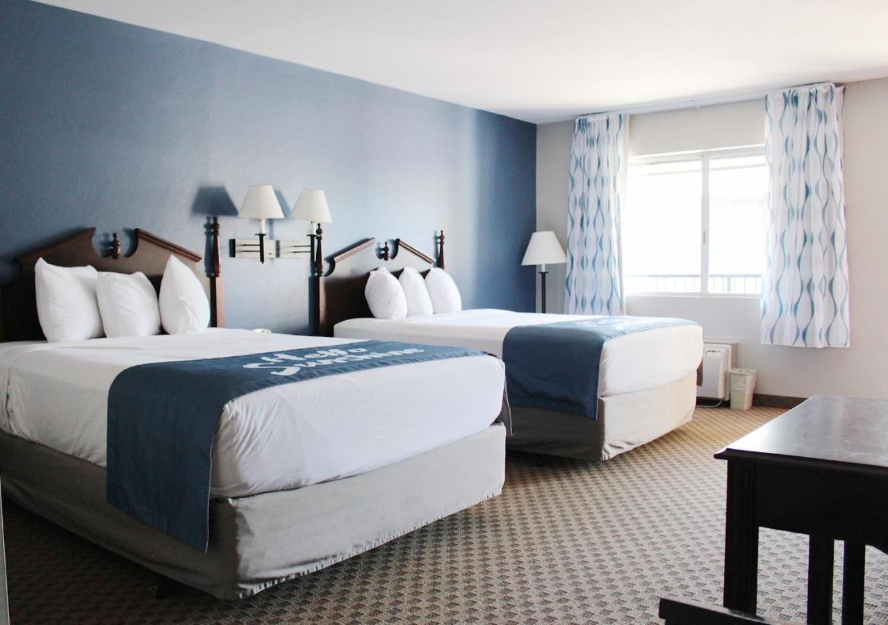 Hotel Days By Wyndham Show Show Low